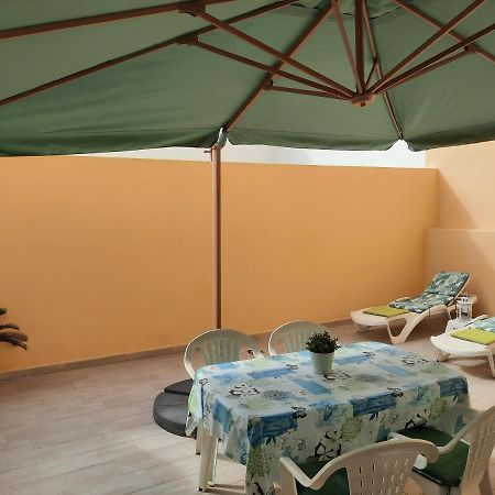 Ziocarlo/Tenerife/Los Cristianos Los Cristianos  Esterno foto