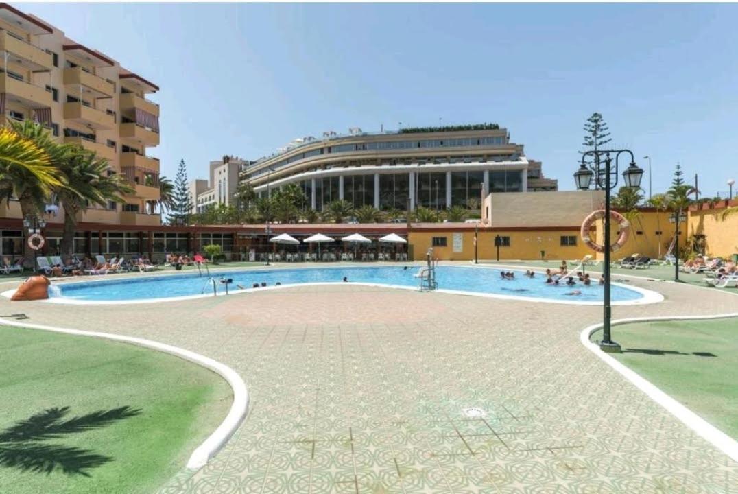 Ziocarlo/Tenerife/Los Cristianos Los Cristianos  Esterno foto
